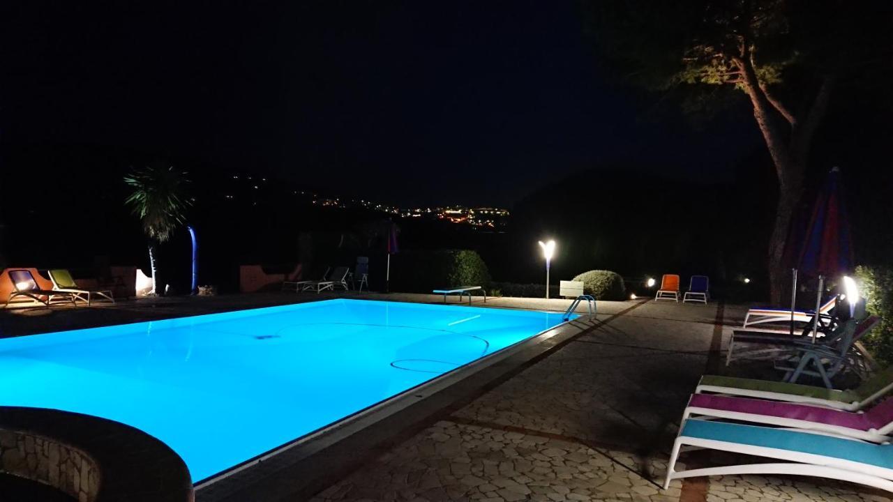 Residence Melograno カポリーヴェリ エクステリア 写真